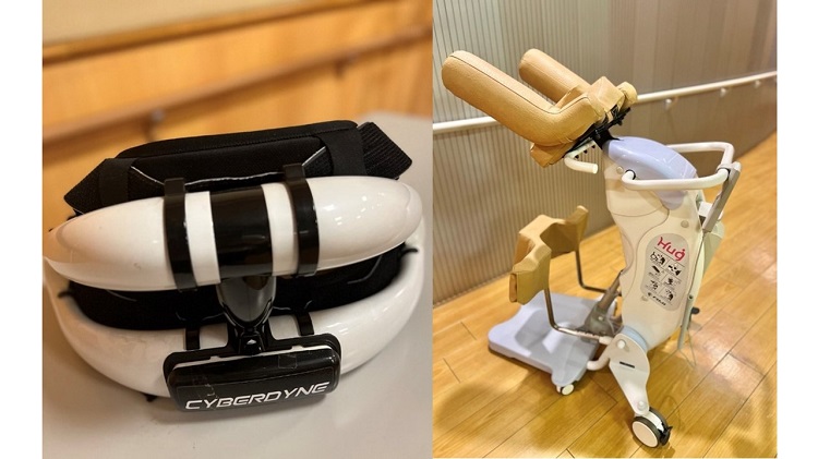 ロボットスーツ「HAL月要タイプ介護・自立支援用」（左）と移乗サポートロボット「Hug」