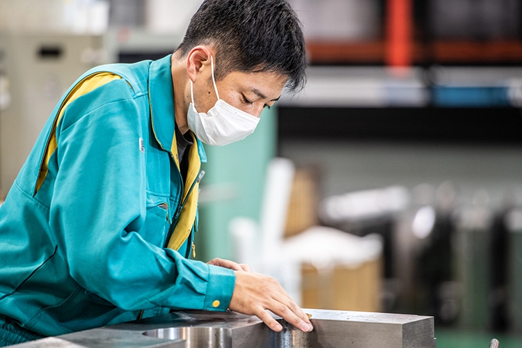 フジイ金型工場の様子