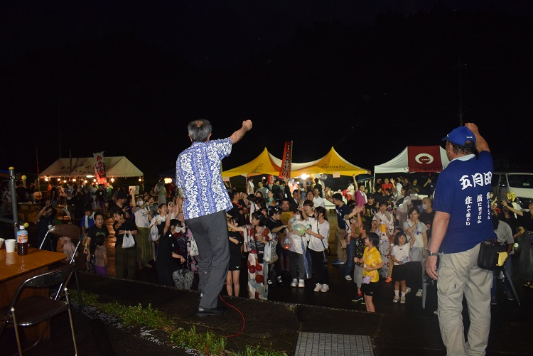 例年多くの来場者を集める五月田集落の「かんがえ地蔵祭り」