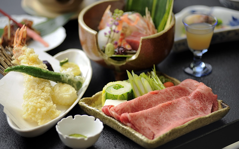 綿善旅館　夕飯