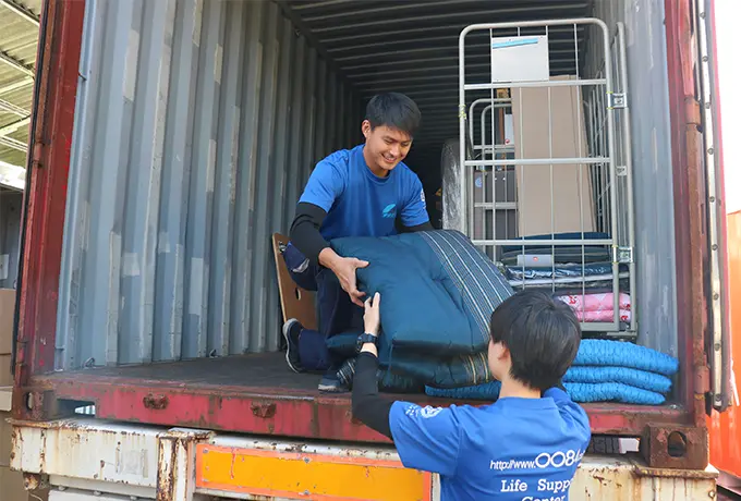 ドライバーの積荷の様子