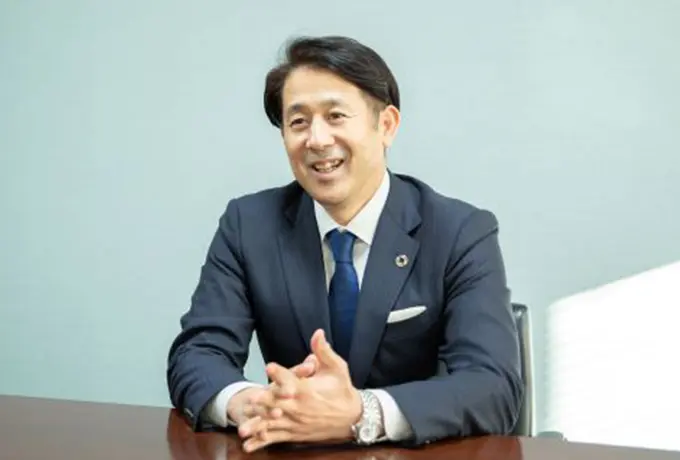 鍋嶋洋行氏の写真