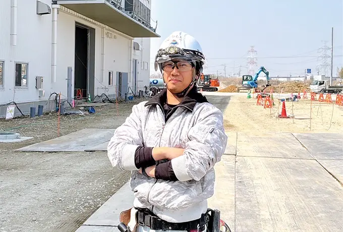 1級表装技能士を取得し活躍する岡本氏