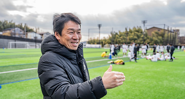 京都橘高校サッカー部監督・米澤一成氏