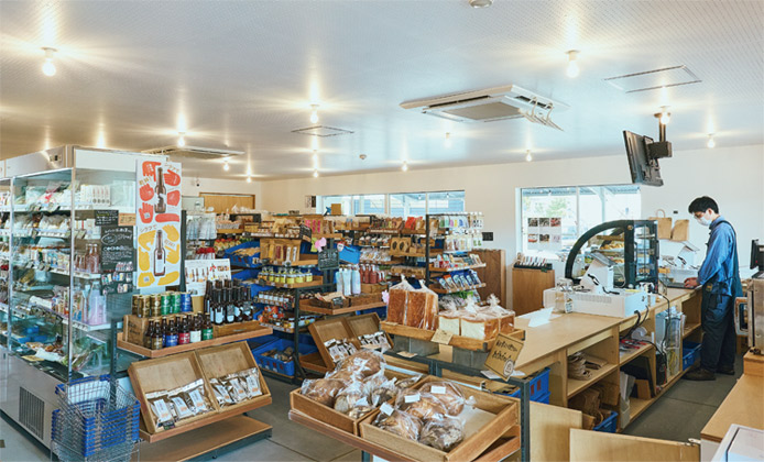 w184_local_waza-mart_1.jpg