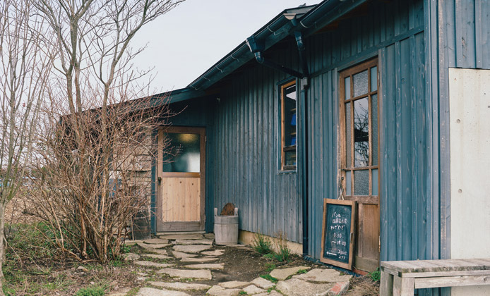 w184_local_waza-mart_2.jpg