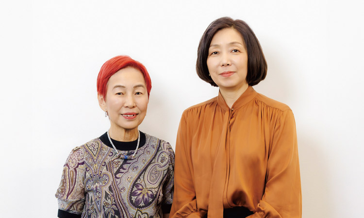 左：上野千鶴子氏、右：浜田敬子