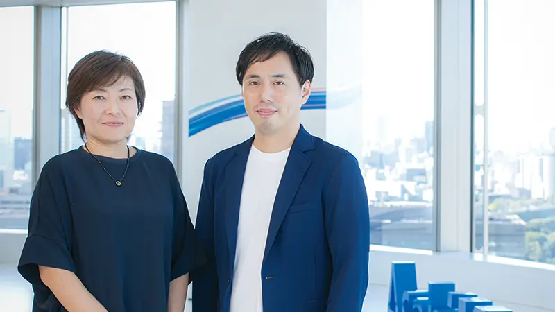 梅本由紀子氏（左）と三木祐史氏（右）