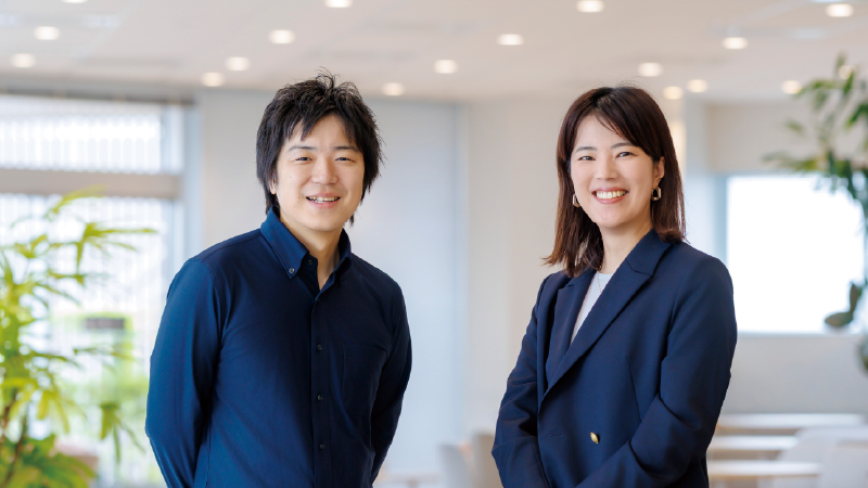 菊池 智裕氏(左) 吉村美希氏(右)の写真