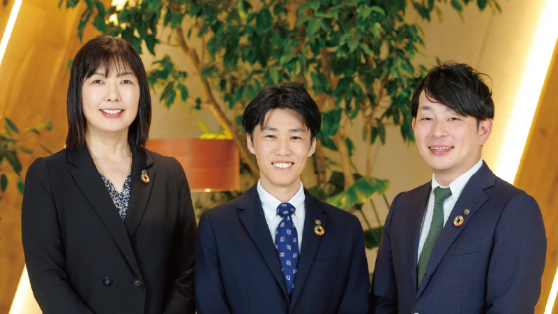 中村友昭氏(右)奥村佳明氏(中央)森 玲美氏(左)の写真